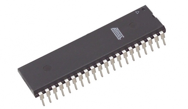 Różnice w sposobach zapisu wewnętrznych pamięci  EEPROM AT89S8252 i T89C51RD2