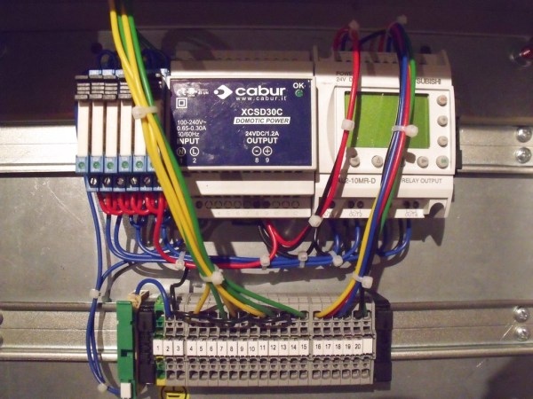 Sterownik PLC Alpha2. Podstawy użytkowania IDE i proste programy (1/3)