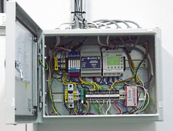 Sterownik PLC Alpha2. Moduł wyjść analogowych AL2-2DA (3/3)